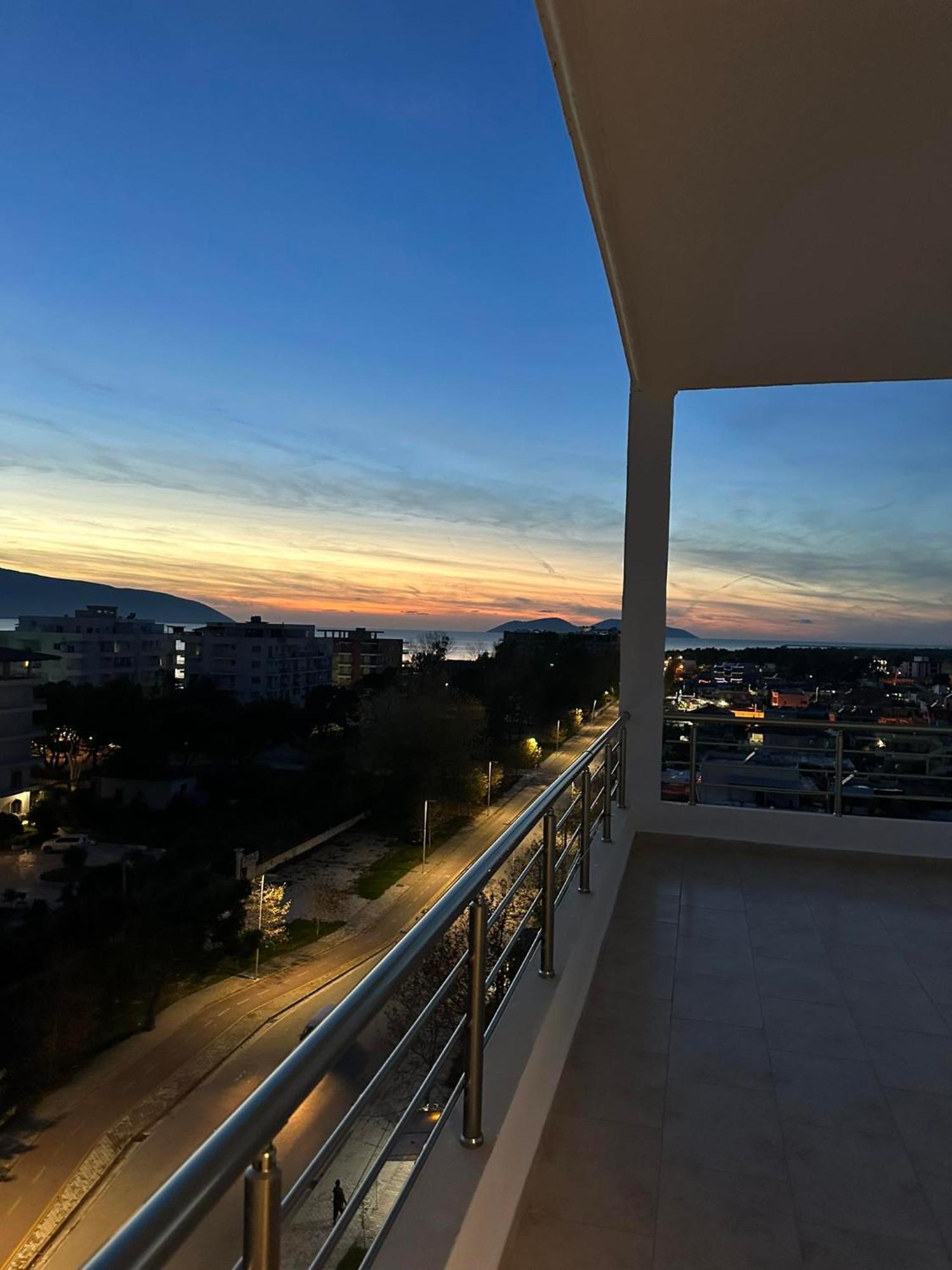 Sea View Apartment Luxury Vlorë Exterior foto