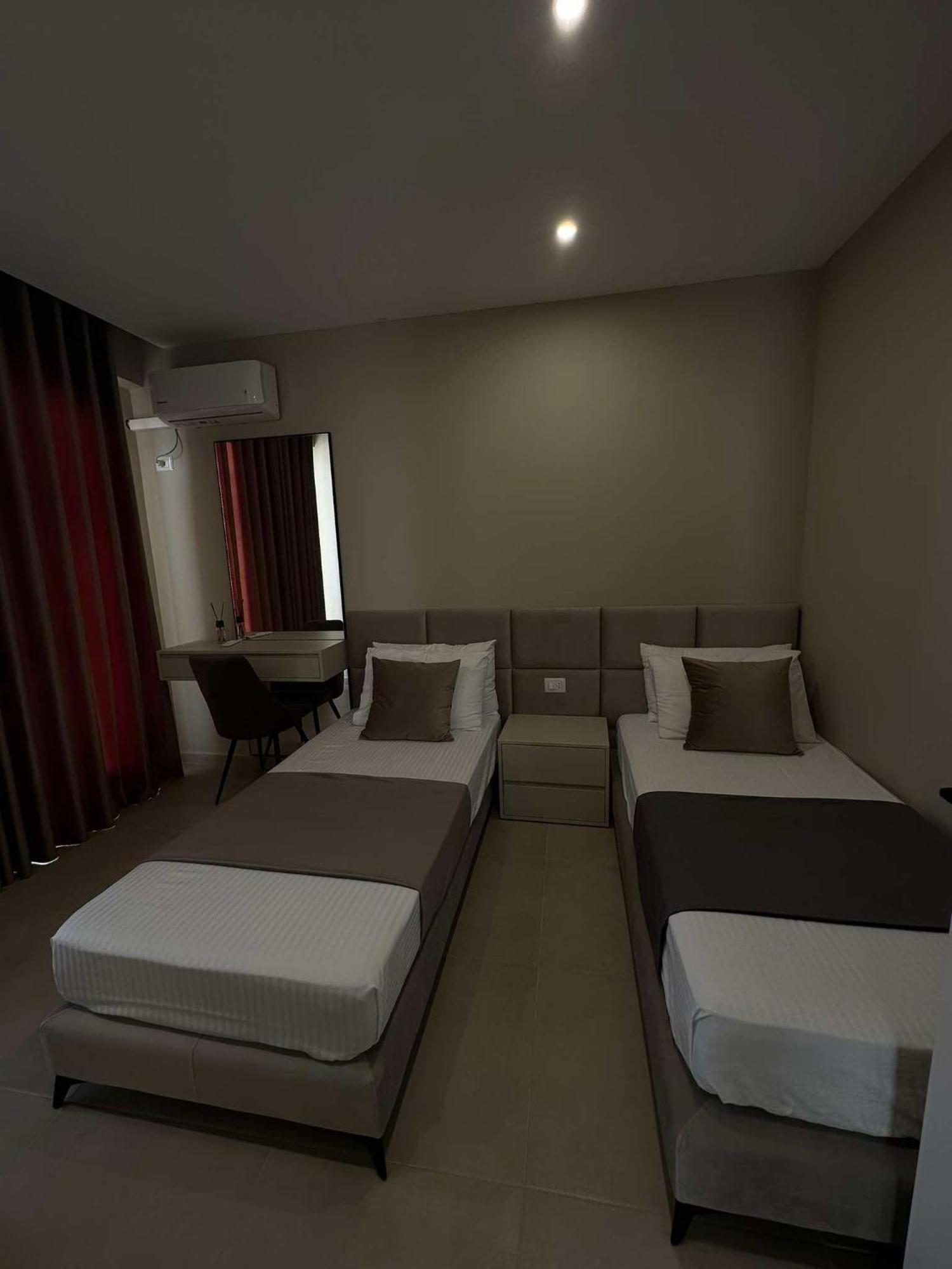 Sea View Apartment Luxury Vlorë Exterior foto